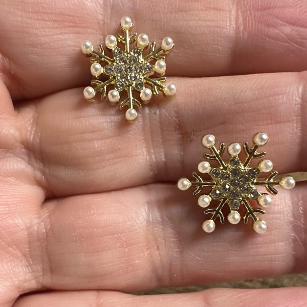 Pearl Diamond Stud Gold Dainty Luxury Winter Christmas Earrings classy formal
